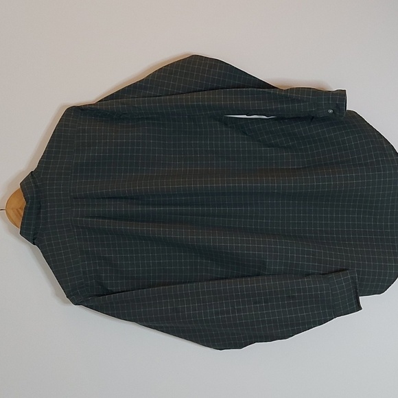 Vintage L.L.Bean Button Down Shirt.  Dark Green & Red Plaid Size 15.5/ Medium - Picture 2 of 6